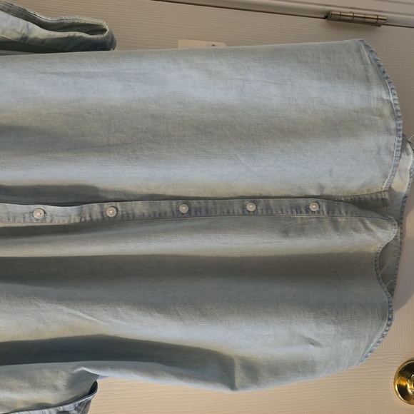 A.N.A WOMENS PETITE PLUS SIZE BLUE LIGHT WASH SHORT SLEEVE FRONT BUTTON TOP PXL - Picture 7 of 15